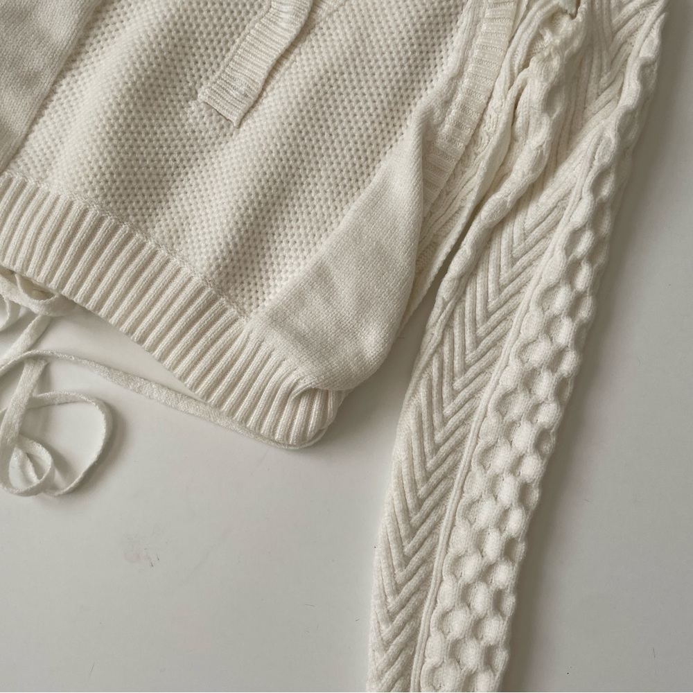 YesStyle Two Piece Knit Crop Long Sleeve Sweater Top in Ivory, Size XS/S - Picture 6 of 12